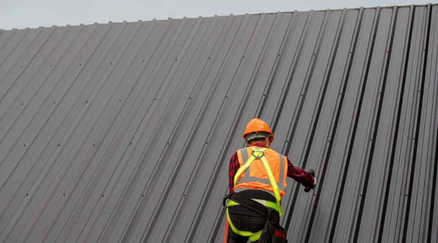 Expert Emergency Roof Repairs services in Lone Tree, IA